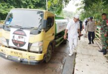 Komunitas RoS Siram 5.000 Liter Air Ruqyah di Jembatan I Barelang untuk Peringatan WSPD