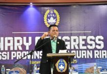 Gubernur Ansar Minta PSSI Kepri Fokus Target PON 2027