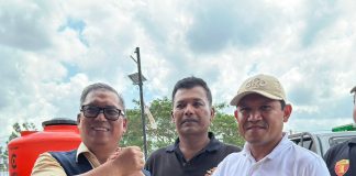 Wagub Nyanyang Serahkan Bantuan Kepri untuk Korban Bencana Aceh