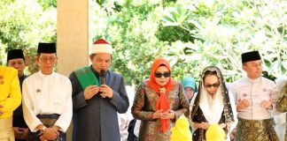 Amsakar–Li Claudia Ziarah ke Makam Nong Isa, Awali Peringatan HJB ke-196 makam nong isa