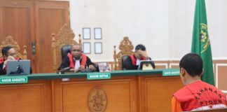 Pelaku Pembunuhan Balita di Karimun Dituntut Hukuman Mati pelaku pembuinuhan bayi