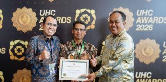 Peserta JKN Tembus 99 Persen, Karimun Terima UHC Reward 2026 Kategori Pratama Karimun Terima UHC Reward