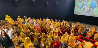 Film Teman Tegar: Maira – Whisper from Papua Disambut Antusias Kepala Sekolah di Batam