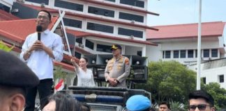 Setahun Krisis Air Bersih, Warga Tanjung Sengkuang Adu Argumen di BP Batam krisis air tanjung sengkuang