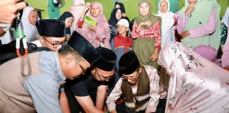 Safari Ramadan di Batuaji, Amsakar Serahkan Bantuan Rp115 Juta untuk Pembangunan Masjid
