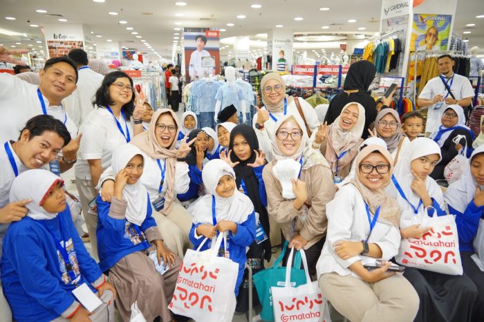 Pertamina Ajak Anak Yatim Pilih Baju Lebaran Lewat Program Sebaran 5.0