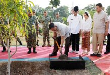 Menhan Sjafrie Resmikan Masjid Bintang Amin Angkasa di Batam