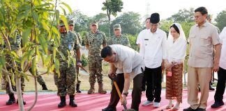 Menhan Sjafrie Resmikan Masjid Bintang Amin Angkasa di Batam