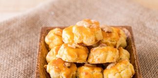 Terlalu Banyak Makan Kue Lebaran, Ini Dampaknya bagi Kesehatan