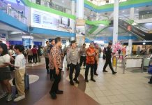 Wakapolda Kepri Cek Pos Pelayanan dan Pantau Arus Mudik di Batam Center arus mudik di batam