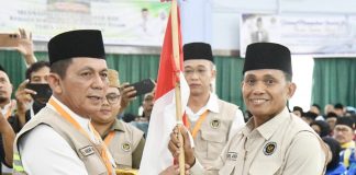 Lepas Kloter Pertama Haji, Ansar Ingatkan JCH Jaga Kesehatan dan Nama Baik Daerah