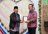 Gubernur Ansar Sambut Menteri Besar Kelantan di Pulau Penyengat