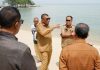 Pasca Tragedi Tenggelam, Wabup Rocky Tinjau Pantai Pelawan: Evaluasi Soal SOP Keselamatan