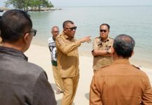 Pasca Tragedi Tenggelam, Wabup Rocky Tinjau Pantai Pelawan: Evaluasi Soal SOP Keselamatan