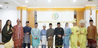 Finalis Duta Wisata Batam 2026 Peragakan Busana Melayu di DPRD
