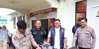 Dua Remaja di Batam Bobol Motor Pakai Gunting Stainless bobol motor pakai gunting