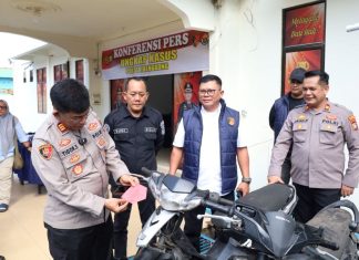 Dua Remaja di Batam Bobol Motor Pakai Gunting Stainless bobol motor pakai gunting