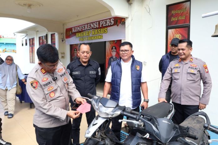 bobol motor pakai gunting