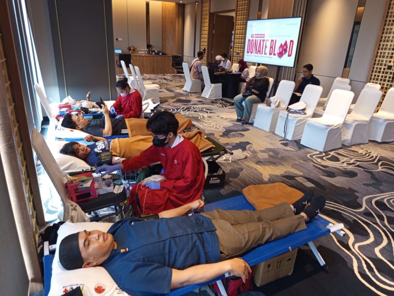 Donor Darah Warnai Perayaan Satu Tahun Grand Mercure Batam Centre