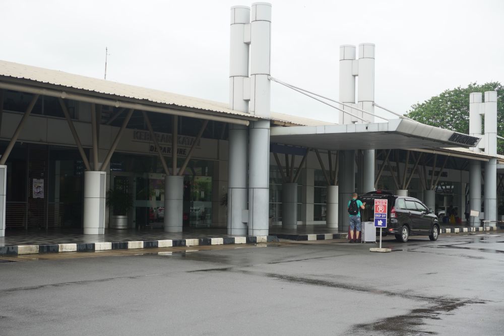 WNA Singapura Curhat, Dibentak Petugas Imigrasi dan Diminta Rp500 Ribu di Pelabuhan