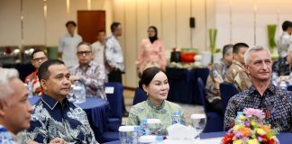 Li Claudia Sambut Delegasi Pertahanan 19 Negara