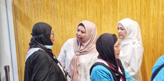 Ketua TP-PKK Kepri Sambut Kepulangan Jemaah Haji Kloter Pertama Debarkasi Batam