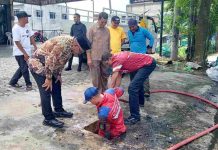 Pemko Tanjungpinang Tertibkan Kabel Optik di Drainase