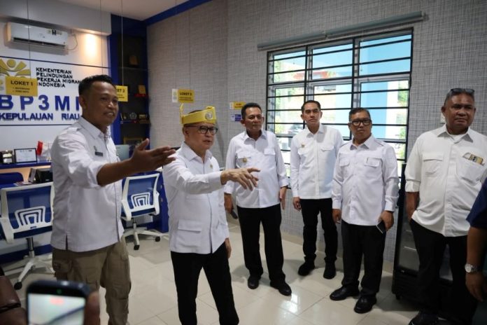 Menteri P2MI