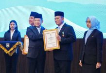 Ansar Raih Satyalancana Wira Karya Bidang Kelautan dan Perikanan Satyalancana Wira Karya
