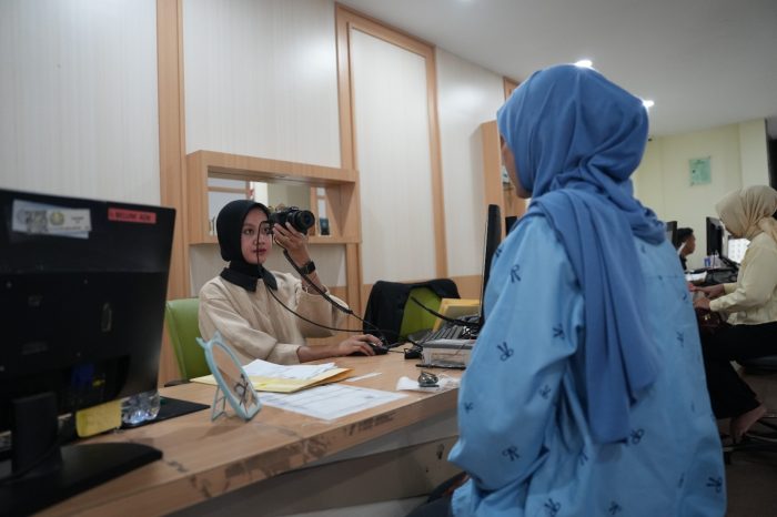 Paspor Simpatik Jadi Solusi Layanan Akhir Pekan, Imigrasi Batam Layani 99 Permohonan Paspor