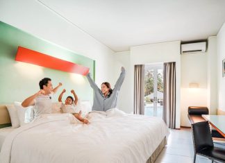 Staycation Hemat, HARRIS Waterfront Batam Hadirkan Promo Pay 2 Stay 3 Staycation Hemat Batam