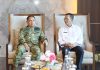Panglima TNI Kunjungi Kepri, Amsakar Sambut di Batam Sebelum Bertolak ke Lingga