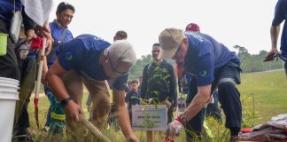 BP Batam Gandeng PT McDermott Tanam 400 Bambu Betung di Waduk Nongsa
