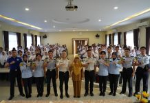 Immigration Goes to School, Imigrasi Batam Kenalkan Paspor dan Peluang Karier kepada Pelajar