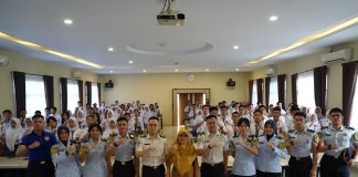 Immigration Goes to School, Imigrasi Batam Kenalkan Paspor dan Peluang Karier kepada Pelajar