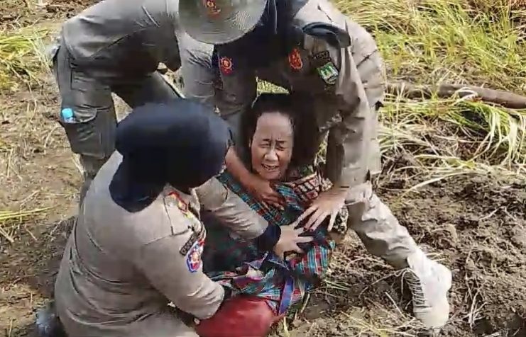 Bentrok Dengan Petugas Kembali Terjadi di Rempang, Amsakar : Saya Lagi Pusing