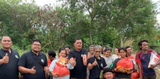 Peduli Sesama dan Dukung Program Cegah Stunting, IWO Karimun Salurkan Paket Sembako
