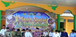 Mandi Safar Jadi Ikhtiar Rawat Tradisi di Pulau Penyengat mandi safar pulau penyengat