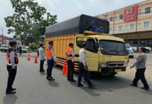Dishub Tanjungpinang Tindak 3 Truk ODOL dalam Operasi Gabungan truk odol tanjungpinang