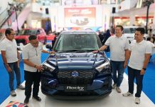 Daihatsu Kenalkan Hybrid Tanpa Colok Listrik di Tengah Keramaian Batam