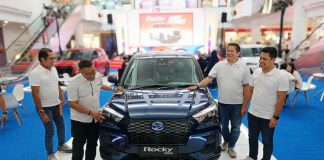 Daihatsu Kenalkan Hybrid Tanpa Colok Listrik di Tengah Keramaian Batam
