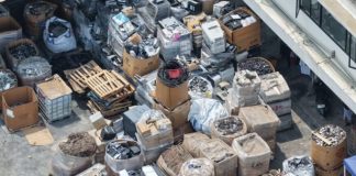 Tiga Kontainer Diduga Limbah Elektronik dari Batam Menuju Malaysia, Aktivis Desak Pemerintah Bertindak