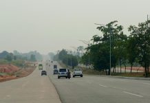 Kabut Asap Selimuti Batam, PM2.5 Capai 82,9 Mikrogram per Meter Kubik