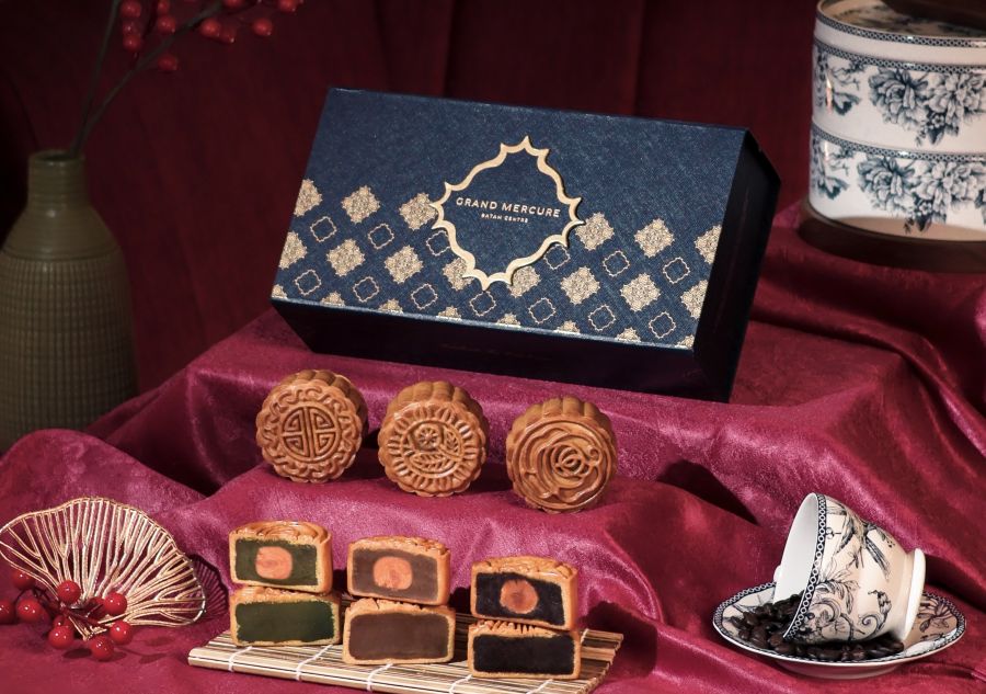 Grand Mercure Batam Centre Hadirkan Mooncake Eksklusif