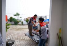 Tanggul Jebol Perparah Banjir Aceh Tamiang, Pertamina Salurkan Bantuan untuk Warga Terdampak
