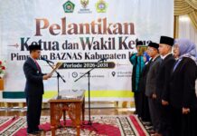 Lantik Pimpinan Baznas, Bupati Karimun Dorong Digitalisasi Zakat dan Pengentasan Kemiskinan