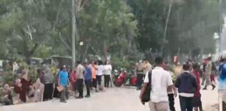 Krisis Air Teluk Mata Ikan, Warga Pakai Air Laut untuk Sanitasi Krisis Air Teluk Mata Ikan