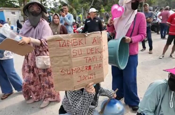 Usai Pemblokiran NDP, Camat Nongsa Pastikan Air Bersih Segera Mengalir pemblokiran NDP